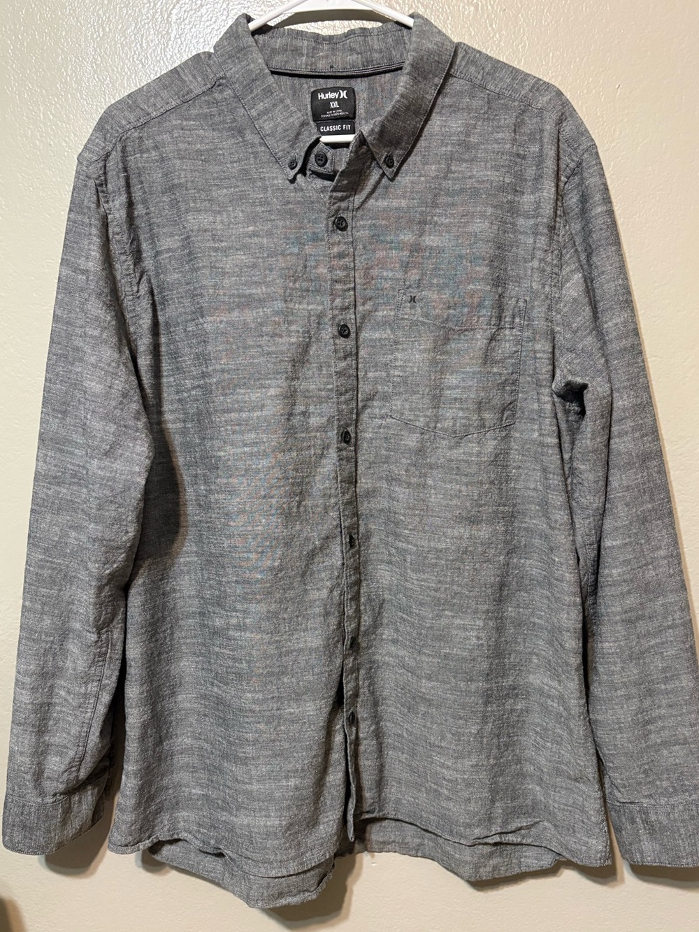 Classic Fit Hurley Men's Heathered Gray Long Sleeve Button-Down Shirt
